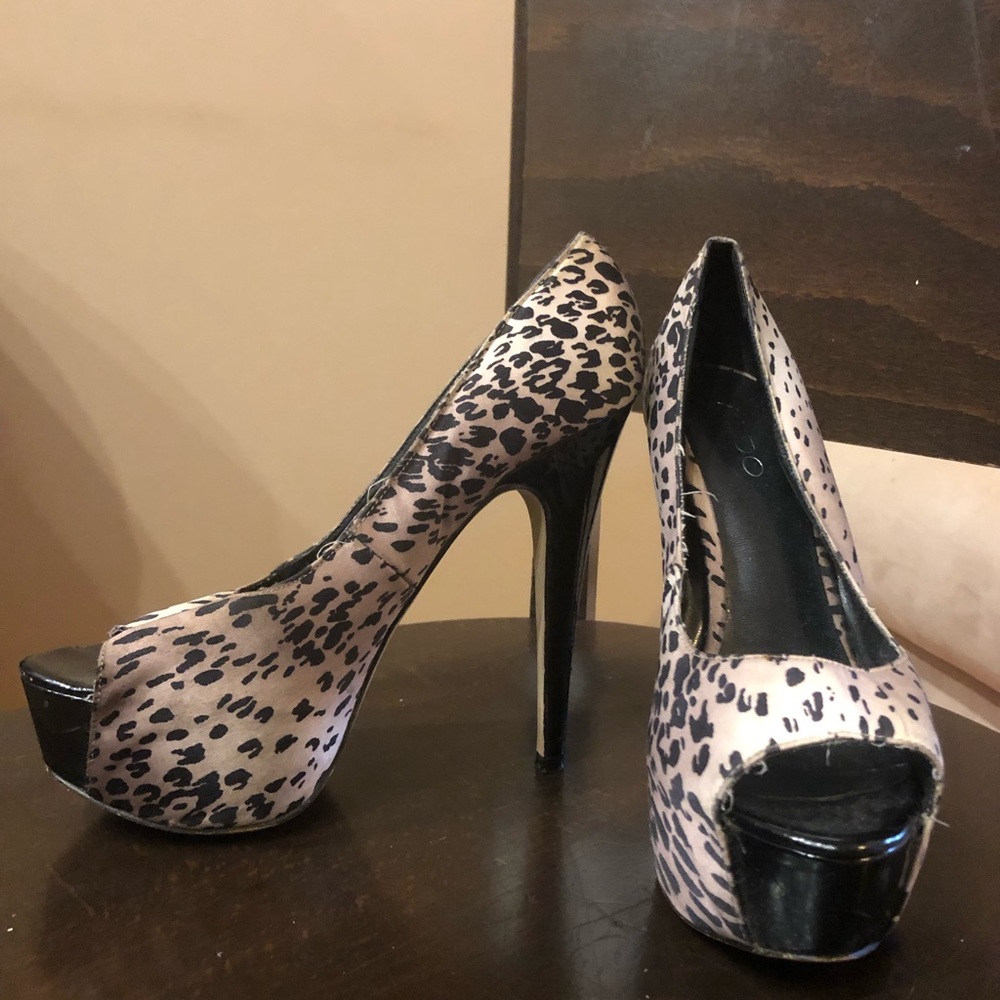 Aldo peep toe heels